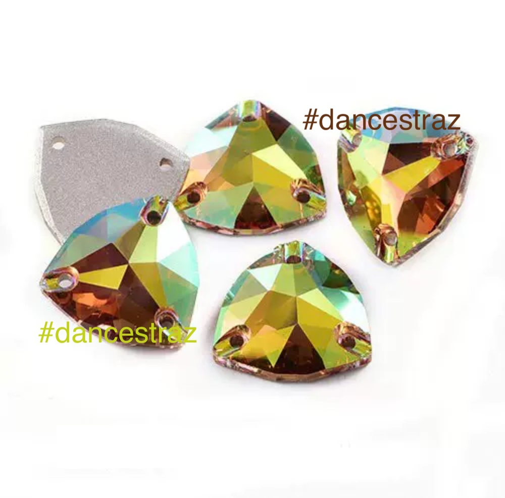 Стразы пришивные, Fat Triangle, Illusion Green, 001IG, 16mm, (18 ea/pkg), 5A+best, (F2)