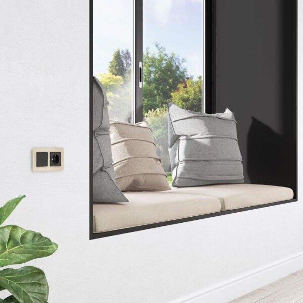 Перекрестный переключатель двухклавишный (черный матовый)