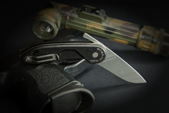 Складной нож Extrema Ratio BF0RCDBL - "BF0R" c клинком из стали Böhler N690, рукоять Нейлон