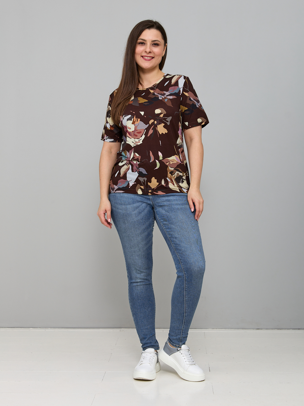 Футболка Фв-107/коричневый-цветыабстракция