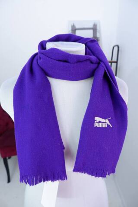 Шарф Puma яркого цвета