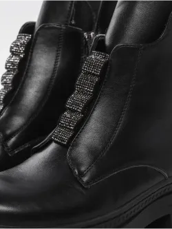 Зимние ботинки на высокой платформе