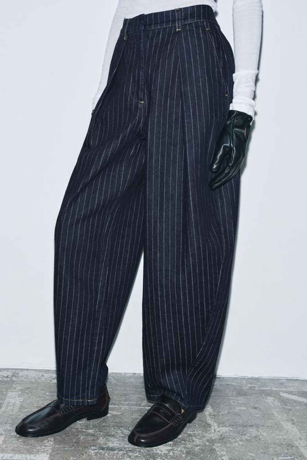 ZARA ДЖИНСЫ ZW COLLECTION BALLOON В ПОЛОСКУ СО СРЕДНЕЙ ПОСАДКОЙ, СИНИЙ