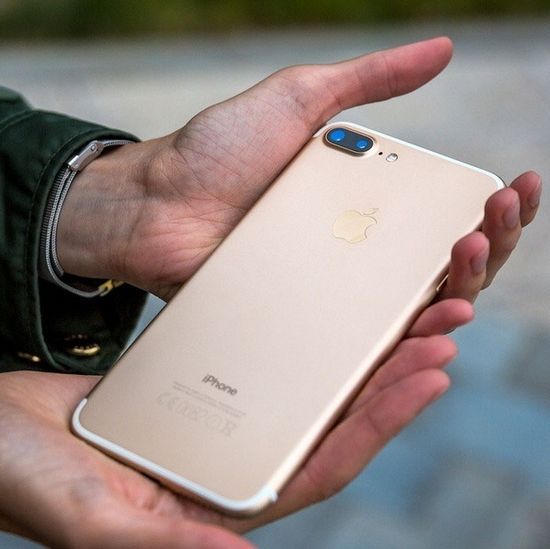 Apple iPhone 7 Plus 256 GB Gold (Золотистый) MN4Y2EU