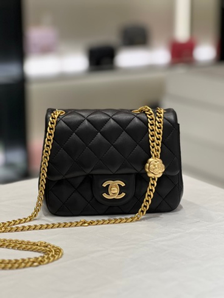 Chane1 Flap Bag 18 cm