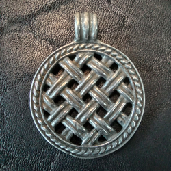 Подвеска. Засеянное поле