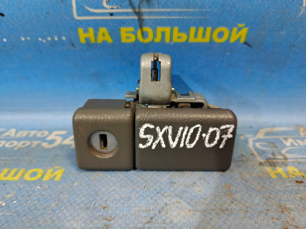 Бардачок пассажирский TOYOTA CAMRY 1996