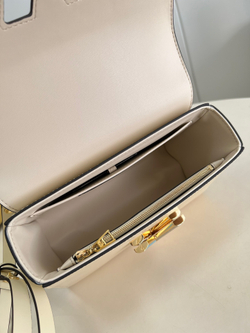 Louis Vuitton Twist MM