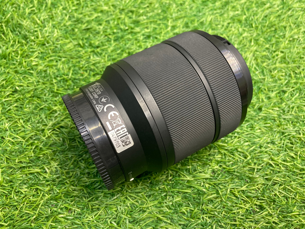 Sony 28-70mm 3.5-5.6 OSS