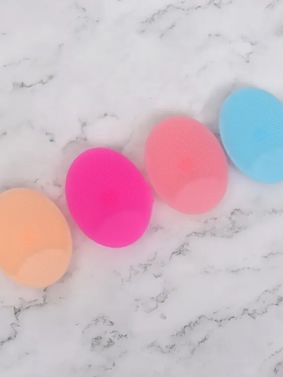 Щётка для умывания «Овал» на присоске, 6,3 см, цвет МИКС