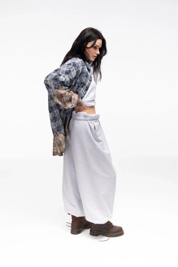 Спортивные штаны Kraizy Stripes Logo Heart серые - фото 3