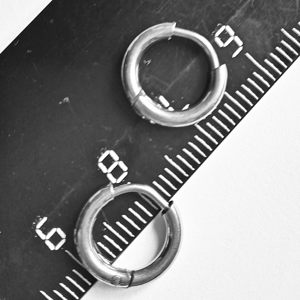 Серьги-кольца стальные, диаметр 8 мм, толщина 2.5мм, для пирсинга ушей. Медицинская сталь. Цена за пару!