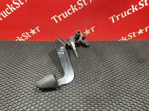 Педаль тормоза