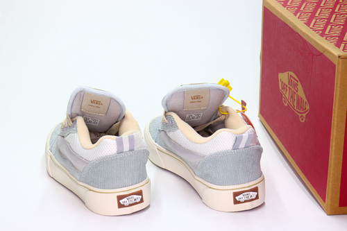 Кроссовки нат. Кожа (36-41)р. / шт. 526-393