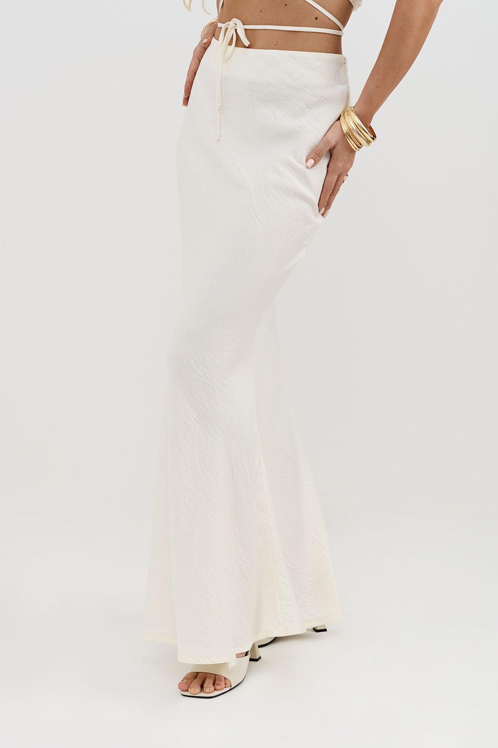 Юбка-рыбка из вискозы ванильного цвета