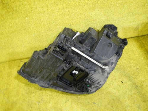 Битая Фара правая Mercedes E W213 (2016-2021) LED