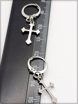 Серьги кольца "Крестики" стальные для пирсинга ушей.