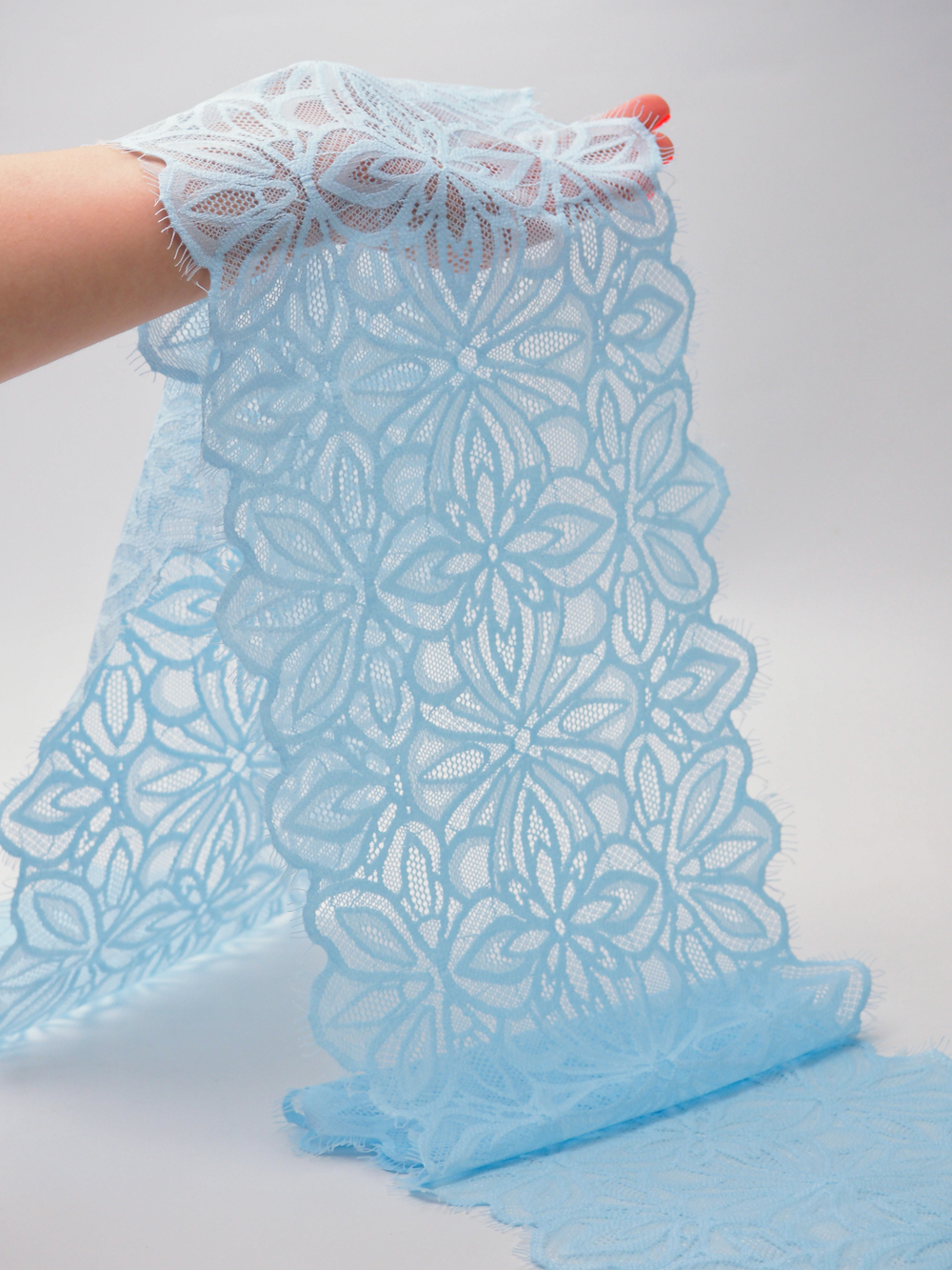 Кружево шантильи голубое эластичное ширина 18 см ОТРЕЗЫ