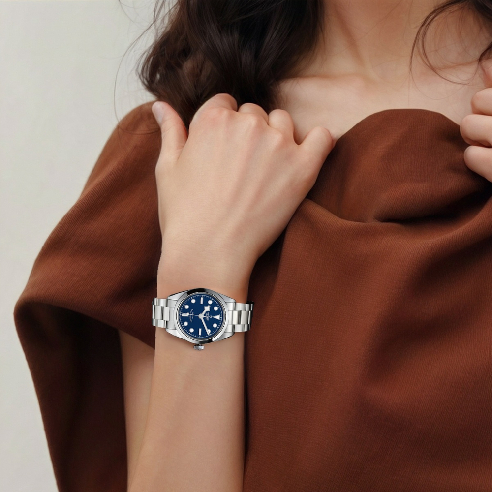 TUDOR BLACK BAY Collection Automatic Mechanical Movement Women"s Watch Watch 32mm Blue Dial