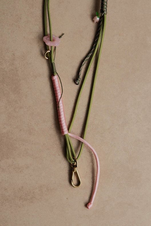 Шнурок кросс-боди Фисташка / Bread&Roses