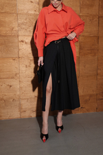 Юбка в длине миди с защипами