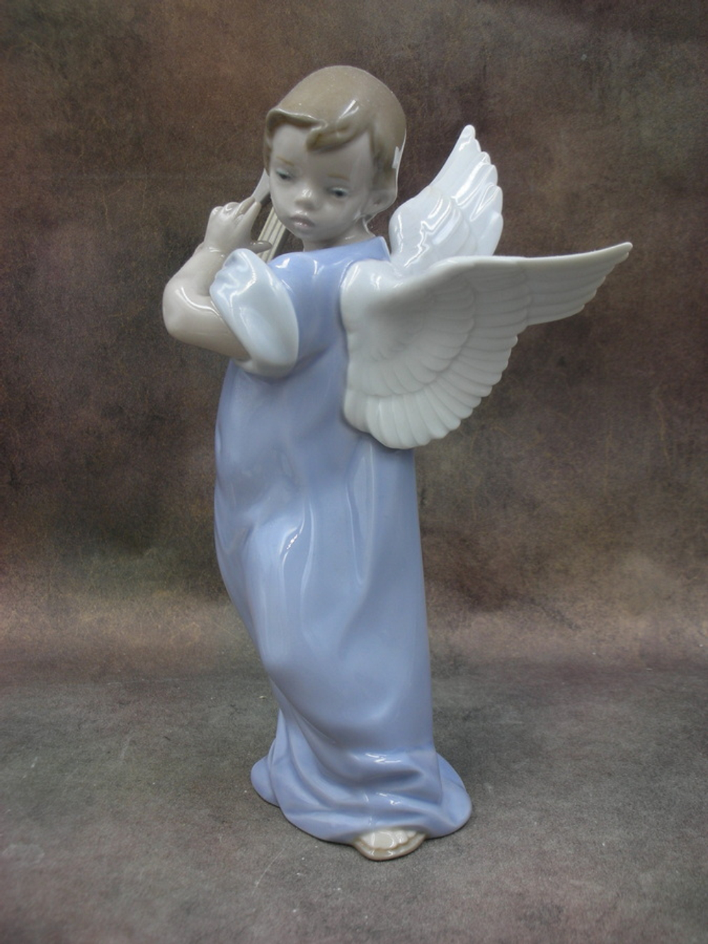 Статуэтка. Фарфор. Ангел с лирой. Lladro. Испания