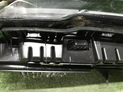 Битая Фара правая Geely Monjaro (2021-н.в.) LED