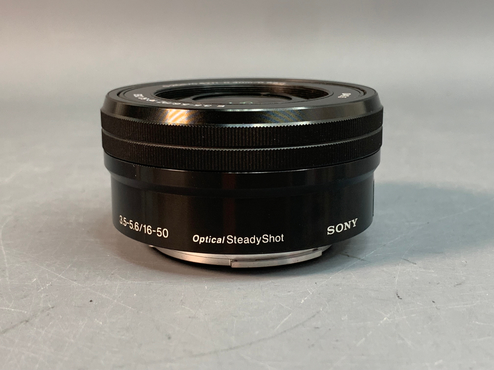Sony ZV-E10 Kit 16-50mm 187 Кадров