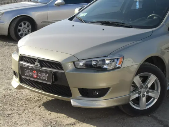Накладки (клыки) на бампер для Mitsubishi Lancer 10