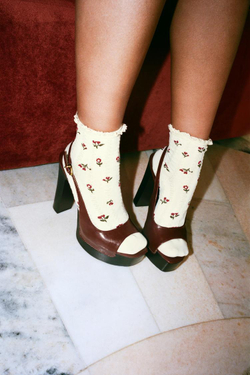 ZARA НОСКИ С ЦВЕТОЧНЫМ ПРИНТОМ И КРУЖЕВОМ, ЭКРЮ