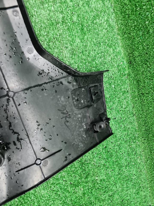 Кожух замка капота правый Hongqi HS5 (2019-н.в.)