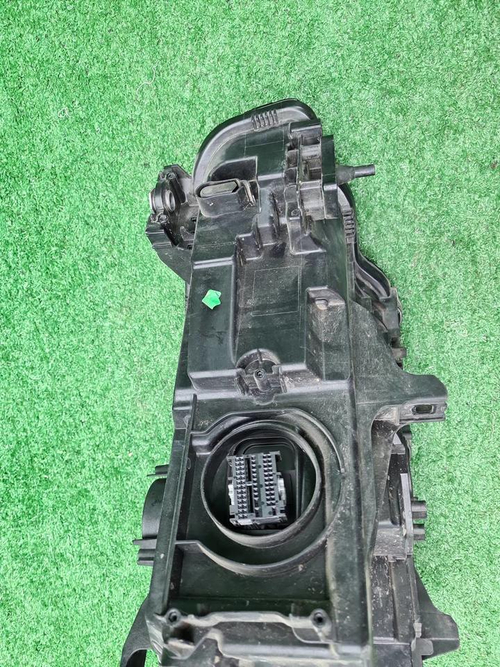 Битая Фара левая BMW 8er G14 G15 G16 (18-22) Laser