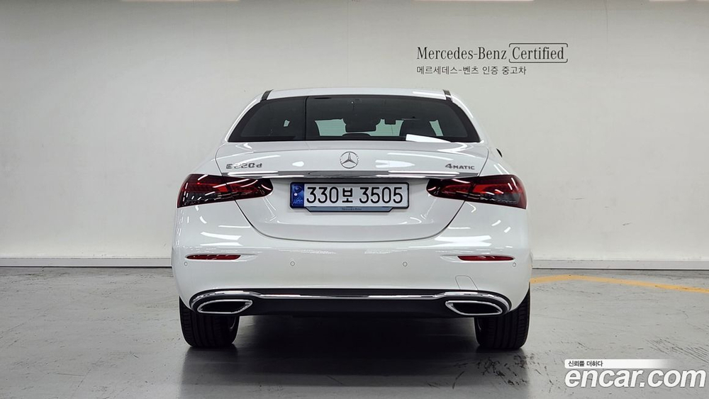 Mercedes-Benz E-Class W213 E220d 4MATIC Exclusive (10.2023)