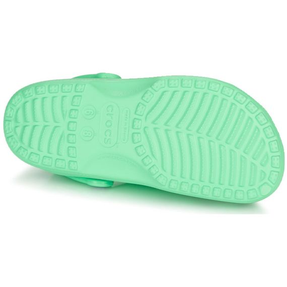 Crocs Classic Clog 'Light Grass Green'