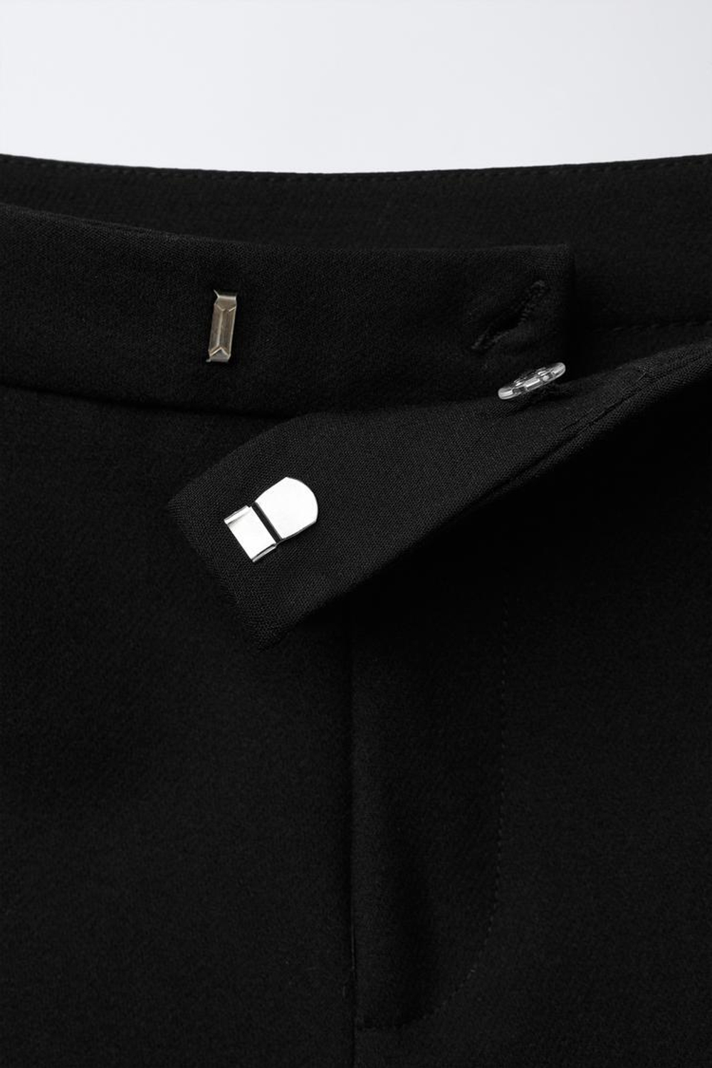 ZARA БРЮКИ-КЛЕШ В СТИЛЕ КОСТЮМНЫХ, ЧЕРНЫЙ