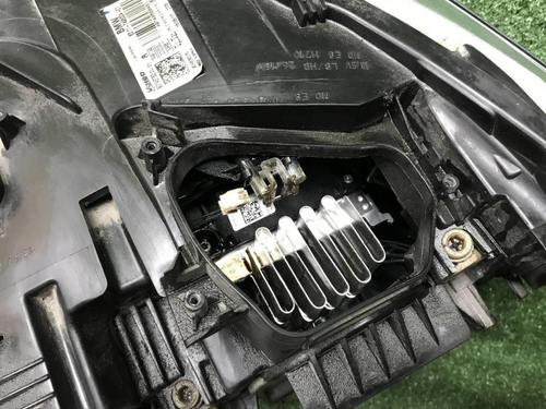 Битая Фара правая BMW X1 F48 (2015-2019) LED