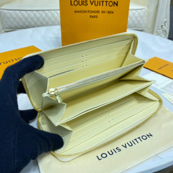 Louis Vuitton Zippy Wallet