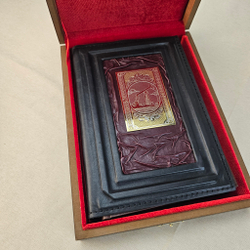 Ежедневник "Нефть/Подарок нефтянику" (златоустовская гравюра) из натуральной кожи со съемной обложкой  в футляре