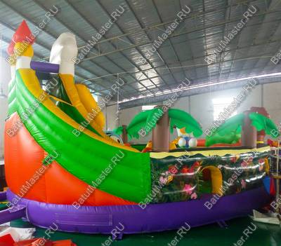 Коммерческий надувной батут "Сказочный домик" 7*6*4,5 м