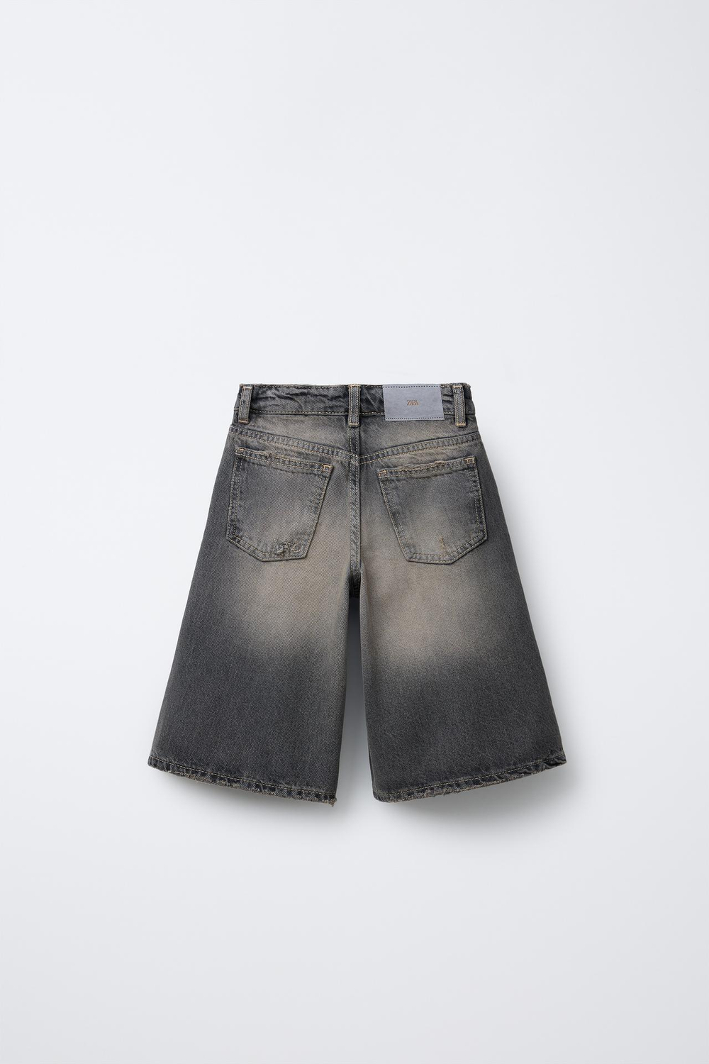 ZARA ДЛИННЫЕ ДЖИНСОВЫЕ ШОРТЫ, СЕРЫЙ