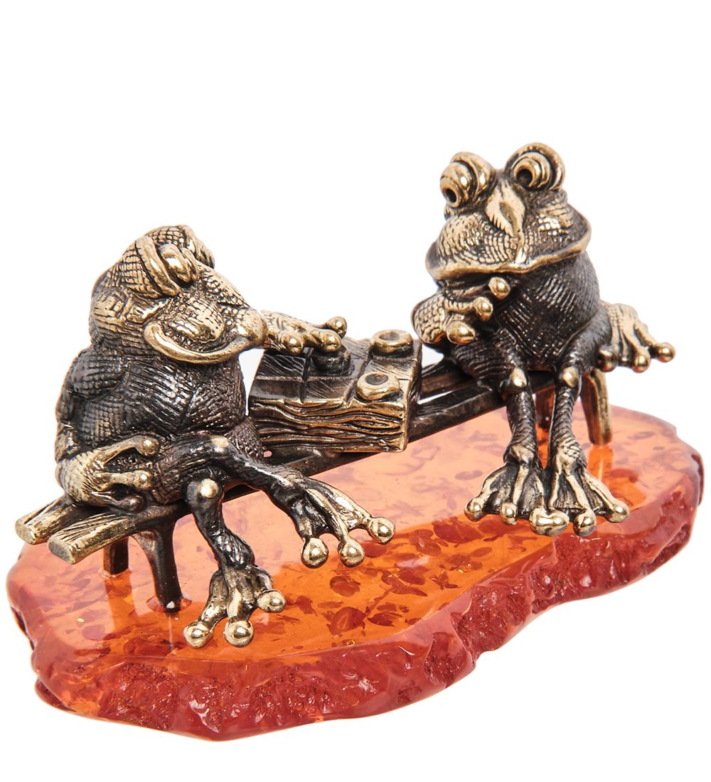 Народные промыслы AM-1095 Фигурка «Лягушки-игра в шашки» (латунь, янтарь)
