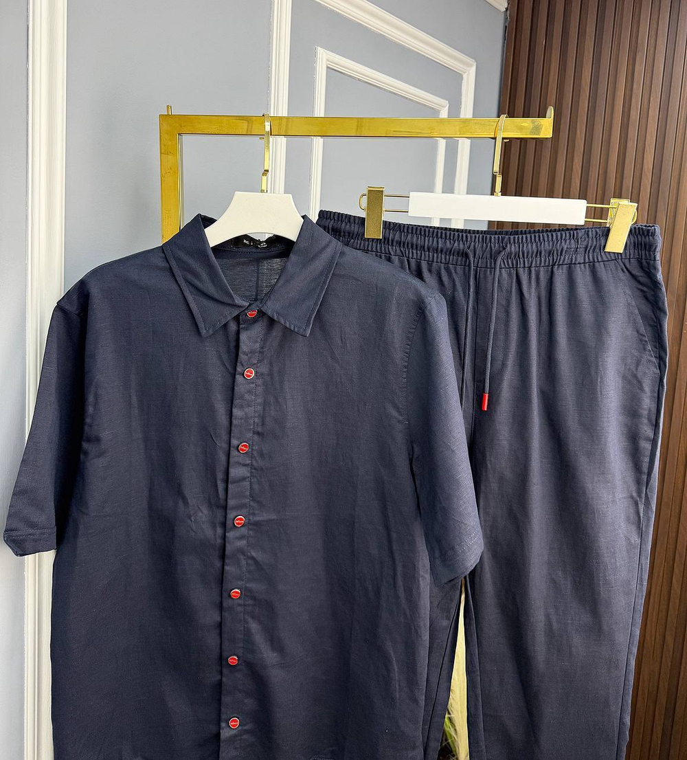 Льняной костюм Kiton