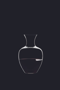 Декантер для вина 2000 мл Riedel Big Apple черный фон