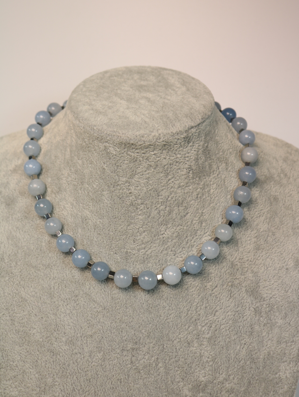 Чокер из аквамарина "Линия горизонта"