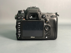 Nikon D7000 200 кадров