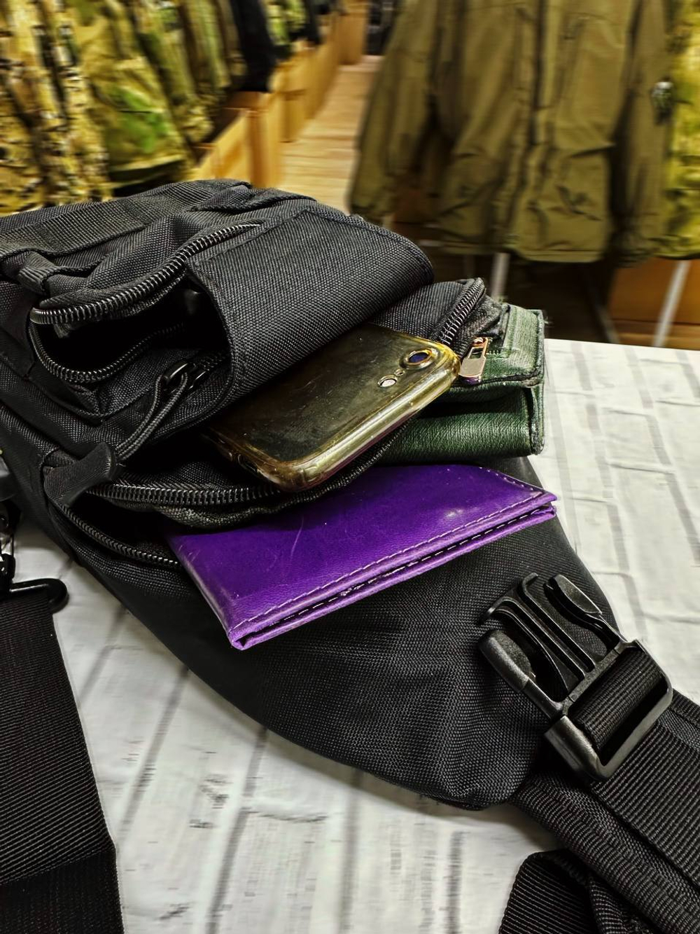 Тактическая плечевая сумка / чёрный