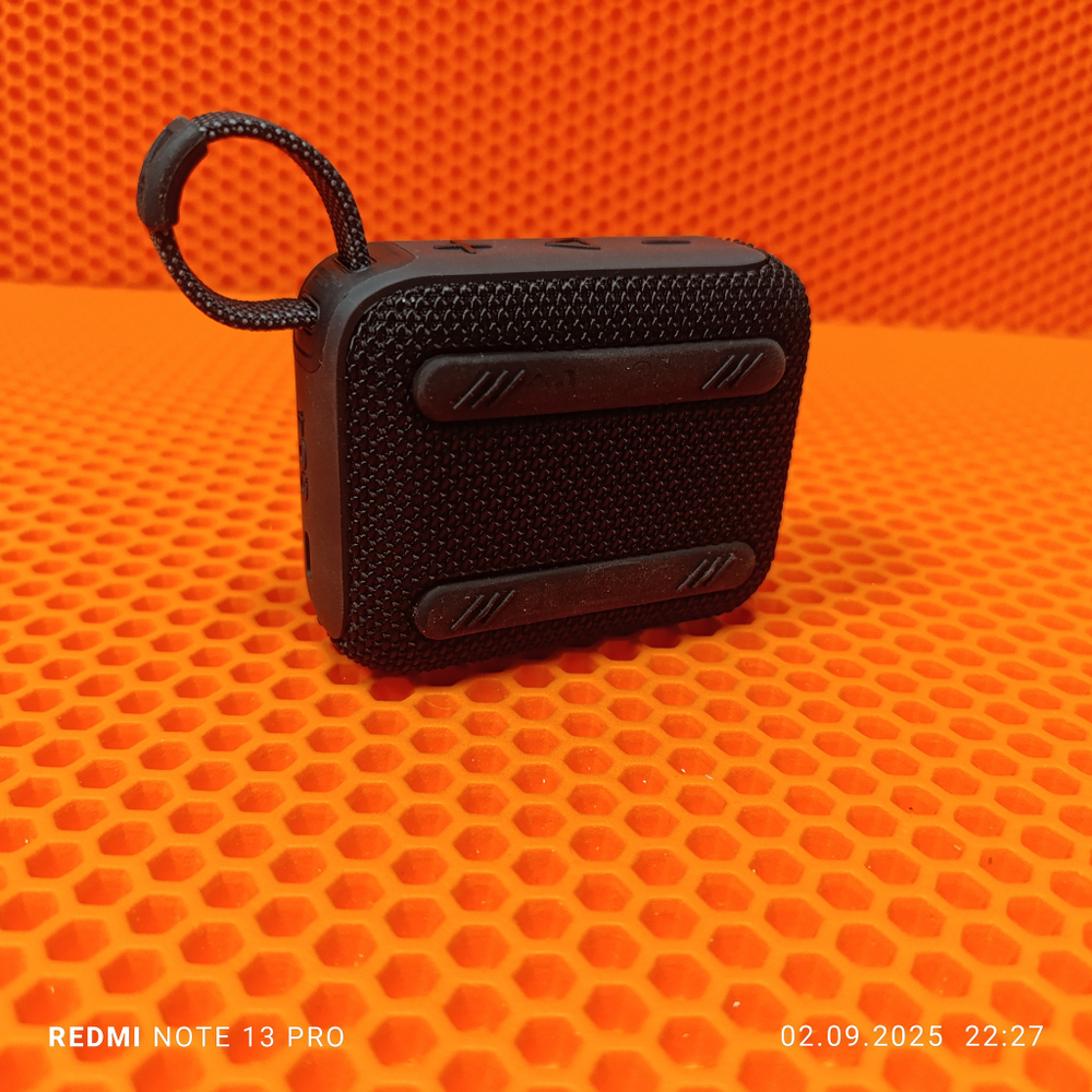 Портативная колонка JBL GO 4 черная