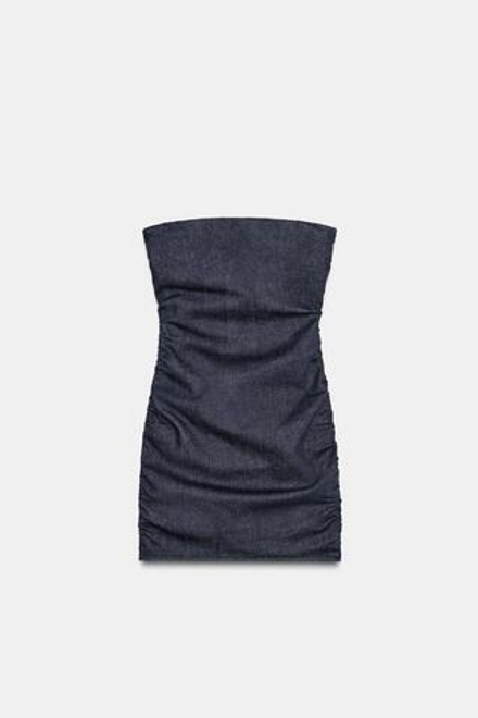 ZARA ДЖИНСОВОЕ ПЛАТЬЕ TRF С ОТКРЫТЫМИ ПЛЕЧАМИ И ДРАПИРОВКОЙ, ТЕМНЫЙ ИНДИГО