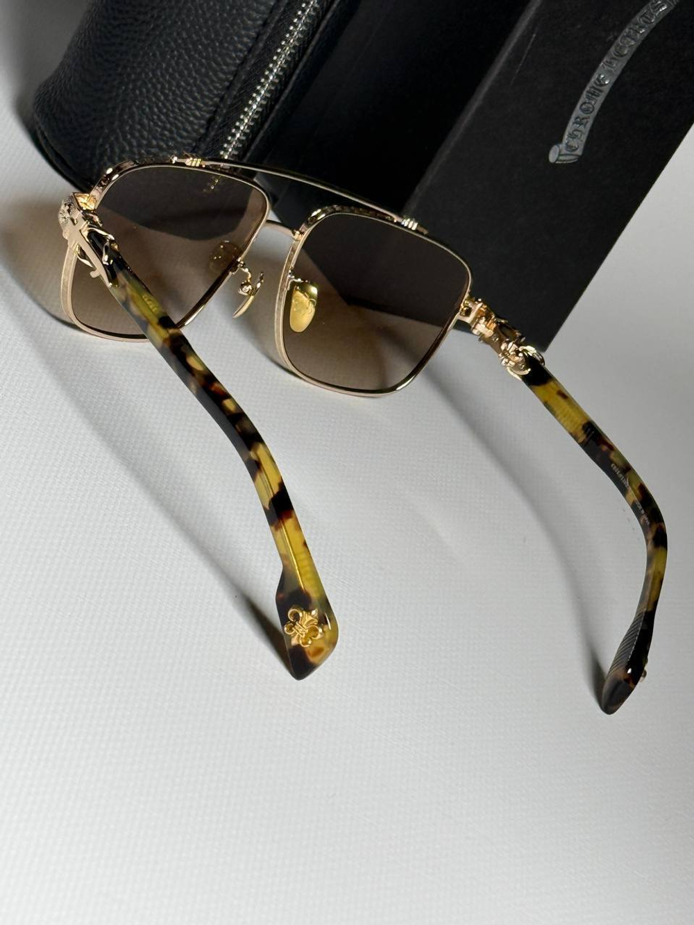 Солнцезащитные очки Chrome Hearts