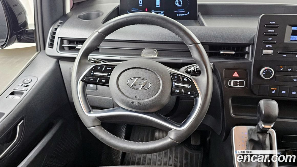 Hyundai Staria Cargo 5-и местный (07.2021)